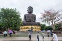 Denn die Station des Schnellzuges liegt in der Region Changhua und nicht im Örtchen Changhua. Die 23m hohe Statue ...